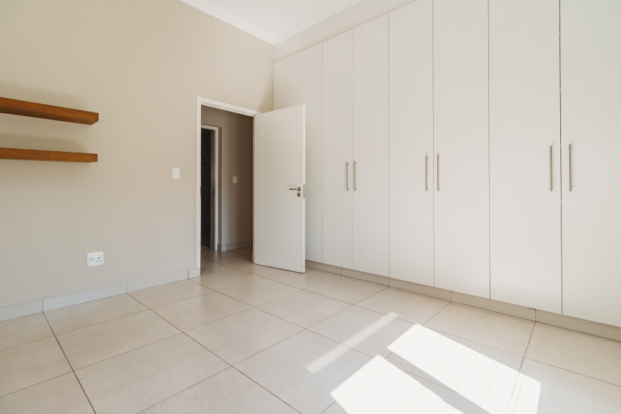 4 Bedroom Property for Sale in Kraaibosch Manor Western Cape